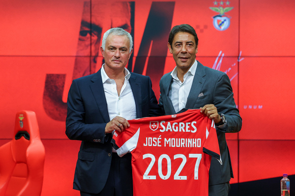 海外漂泊21年“暮鸟”还巢,这次穆里尼奥不折腾了?