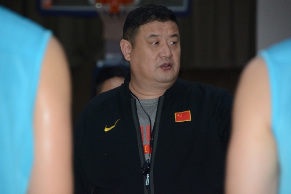 体坛联播|詹姆斯预告明日凌晨新决定,杨瀚森恩师徐长锁逝世