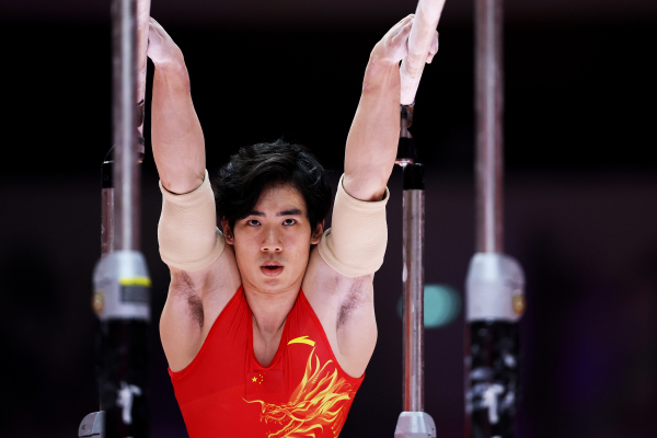 世(shì)锦(jǐn)赛(sài)银(yín)牌(pái)开(kāi)启(qǐ)新(xīn)周(zhōu)期(qī)，不(bù)断(duàn)进(jìn)化(huà)的(de)张(zhāng)博(bó)恒(héng)死(sǐ)磕(kē)全能(néng)