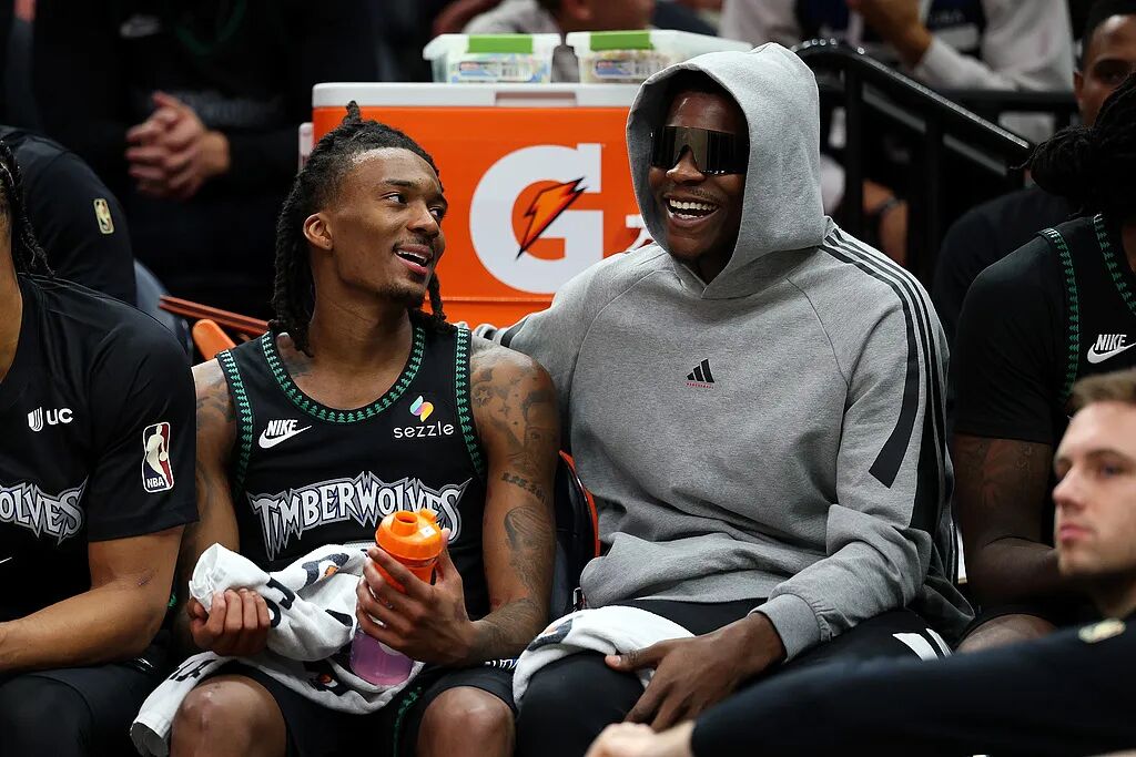 NBA | 杨瀚森(sēn)前三场场均2分，里夫斯生涯首个50+