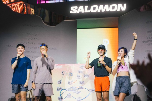 体坛联播|C罗打进职业生涯第946球,拜仁德甲开局五连胜