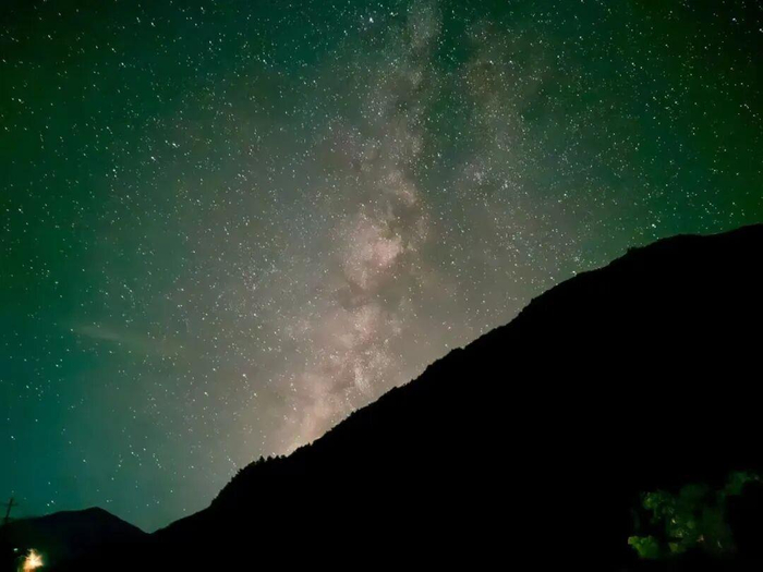 深夜被困山上，只因盲从AI“量身定制”路线