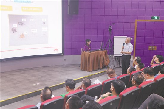探讨AI赋能农业高质量发展之路